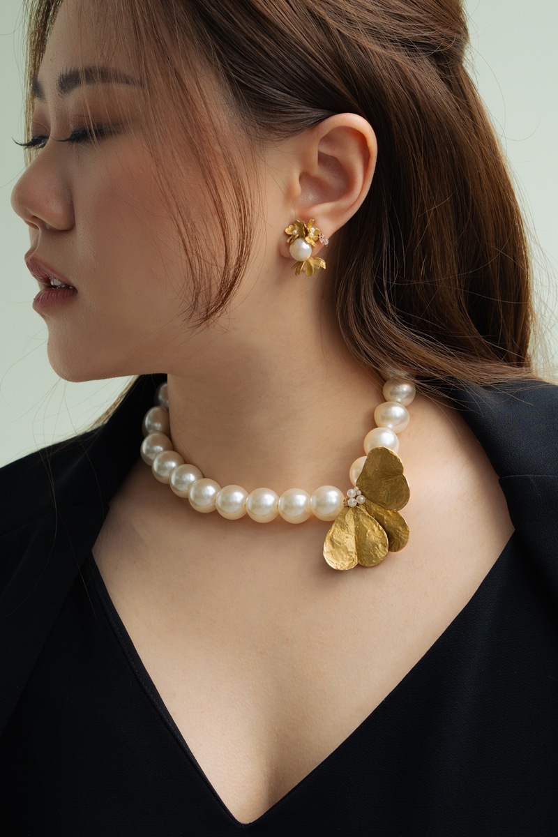 Gleam in Gold - Earrings